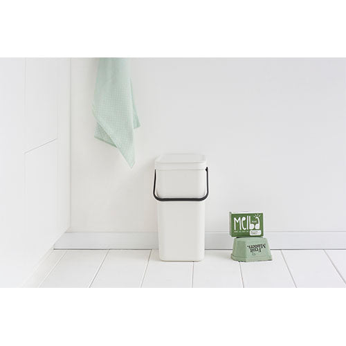 Cubo reciclaje con asa blanco 16 L Brabantia