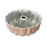 Molde para pastel aluminio cobre 2.8 L Nordicware desc